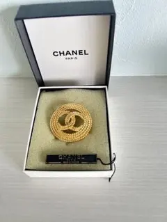 ビンテージ　CHANEL ココマーク ブローチ ゴールドカラーのサムネイル