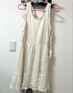 INGNI イング　花柄　チュールトップス　アイボリー　ミニワンピのサムネイル