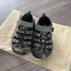 KEEN カモフラージュ サンダル16cm