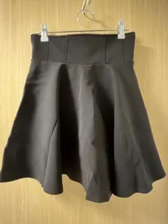 ブラック フレアスカート