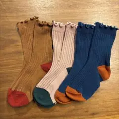 【新品未使用】キッズ靴下3足セット【&mignon】