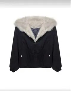 ファー付き黒クロップドジャケット