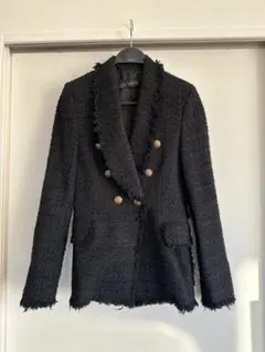 ZARAダブルブレスト ブラックジャケット ゴールドボタン