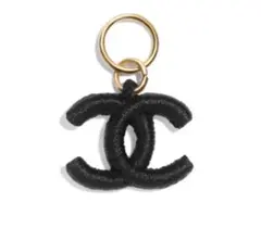 CHANEL ココマーク チャーム ブラック ゴールド　最新2026のサムネイル