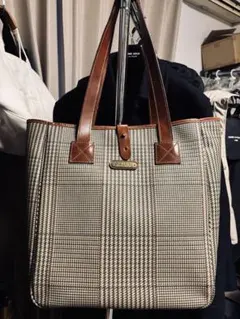 Item thumbnail for item 596524d7-e36b-46ac-8326-becb6d8efcc5