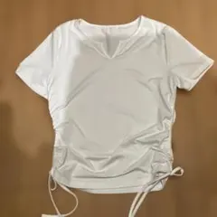 ホワイト スリットTシャツSHEIN