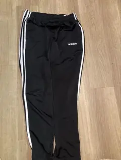 に*こ様 adidas ブラック ジャージパンツ サイドストライプ