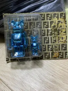 希少！！【非売品】FENDI BE@RBRICK ベアブリック2体セット 2025年最新】FENDI ベアブリックの人気アイテム - メルカリ