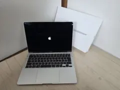 Apple MacBook Air M1 2020 13.3インチのサムネイル