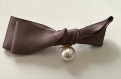 バレッタ　リボン　パール付き　ピンクベージュ