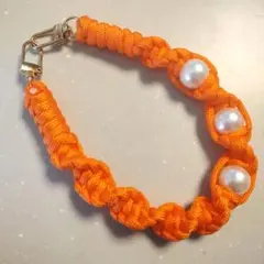 スマホストラップ　パラコード　ハンドメイド　パールビーズ