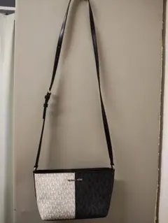 Michael Kors ショルダーバッグ 黒/白