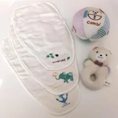 combi mini 汗取りパッド3枚セットとボール、mikihouseのラトル
