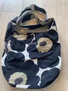 Item thumbnail for item 4b8cb78a-1c95-4a6a-8c43-1e60539c4e91