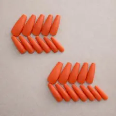 【本日限定価格】　ネイルチップ 24枚組 ワンカラー オレンジ マットのサムネイル