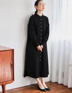 and myera 長袖ボタン　シンプル　ワンピースのサムネイル