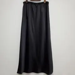 ストレッチサテンスカート