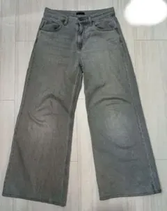 グレー ワイドレッグデニム