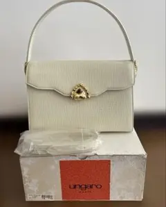 【お値下げ断捨離セール】極美品　ウンガロ　ショルダーバッグ　レザー　型押し