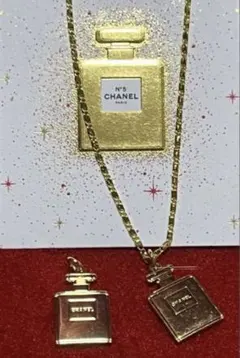 [CHANEL BEAUTÉ] ホリデーコフレ ノベルティ No5香水瓶モチーフ