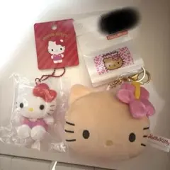 【新品未使用】ハローキティ　フロッキーマスコット&日焼けキティキーホルダー