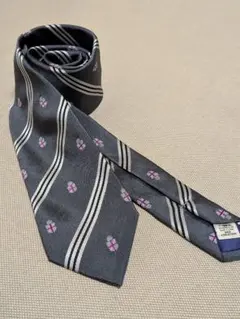 【値下げ】【美品】ヒロミチナカノ　ネクタイ グレー ストライプ（英国風柄）