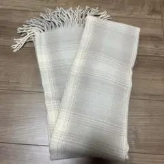 チェック柄ホワイトマフラー フリンジ付き