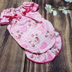 犬服　スモック　バルーンワンピース　イチゴ　ハンドメイド
