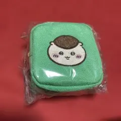 ちいかわ くりまんじゅう カラビナつき刺繍スクエアミニポーチ