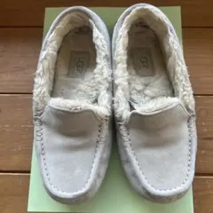 UGG グレー モカシン