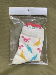 【新品】恐竜柄キッズ靴下 13-15cm