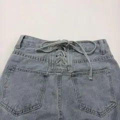 ハイウエスト ストレートレッグジーンズ　リボン