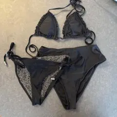 H&M ブラックビキニ EUR 42