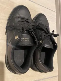 TOMMY HILFIGER トミーヒルフィガー 厚底スニーカー 黒 ブラックのサムネイル
