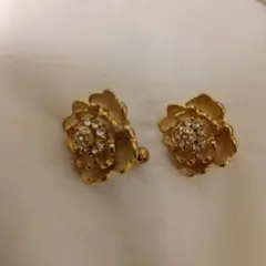 花の形状 クリスタルストーン イヤリング