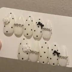 ネイルチップ　フレンチガーリー　ワンホン　韓国　量産型　ドットネイル