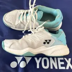 22.0cm テニスシューズ　ヨネックス