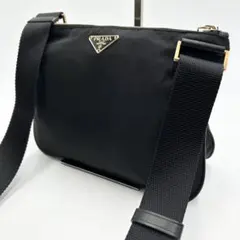 プラダ　ショルダーバッグ　三角ロゴ　ゴールド金具　ナイロン　レザー