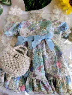 ドール用 花柄ワンピースとバッグのセット　　リカちゃん着用可能のサムネイル