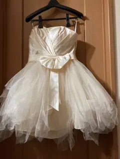 アイボリー ストラップレス パーティードレス未使用