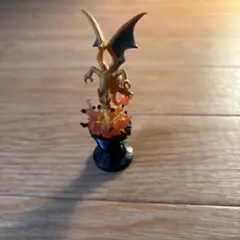 ポケモン リザードン フィギュア 台座付き