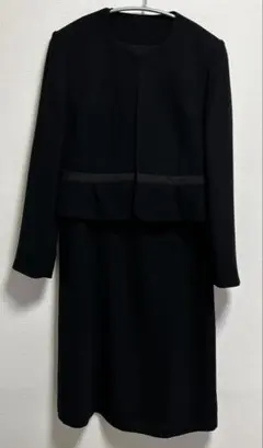 ブラックワンピーススーツ（ジャケット付き）