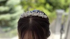 ティアラ　結婚式　ブライダル　ヘッドドレス