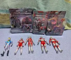 ウルトラアクションフィギュア3個·+αとソフビ３個と邪神魔獣 グリムド追加セット