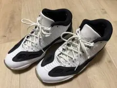 Air Jordan 11 retro low white black