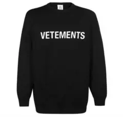 VETEMENTS センターロゴニットのサムネイル