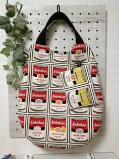 ハンドメイド　エッグバッグ　リバーシブル 同柄ポーチ付　かわいい猫缶柄