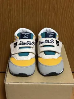 【新品同様】ミキハウスダブルB×ミズノシューズ13.0