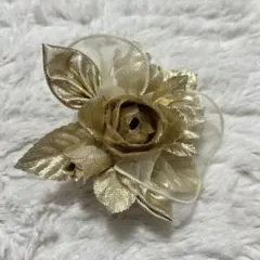 コサージュ　ゴールド