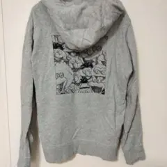 ユニクロKAWS グレー フード付きパーカー XX刺繍